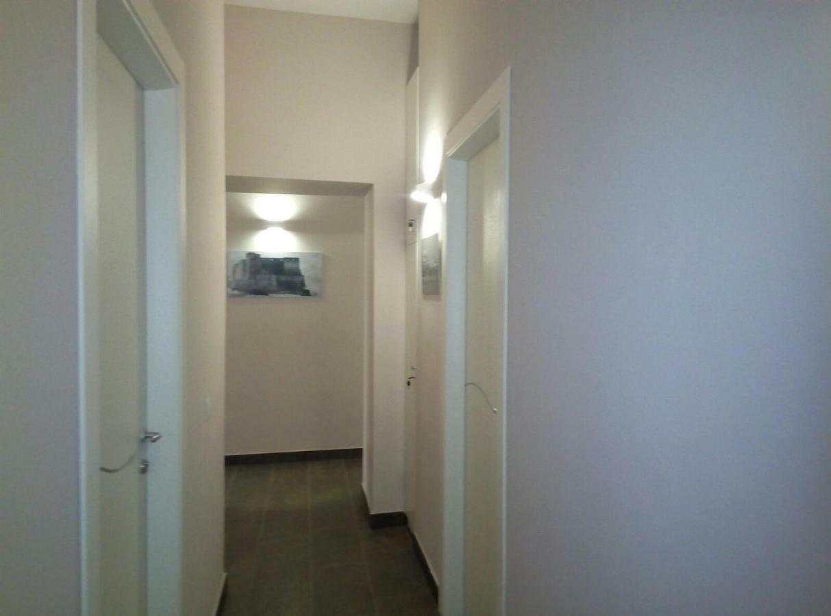 Gradoni Di Chiaia Twenty Three Bed & Breakfast Naples Exterior photo