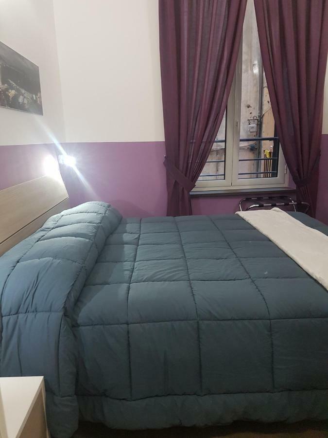Gradoni Di Chiaia Twenty Three Bed & Breakfast Naples Exterior photo