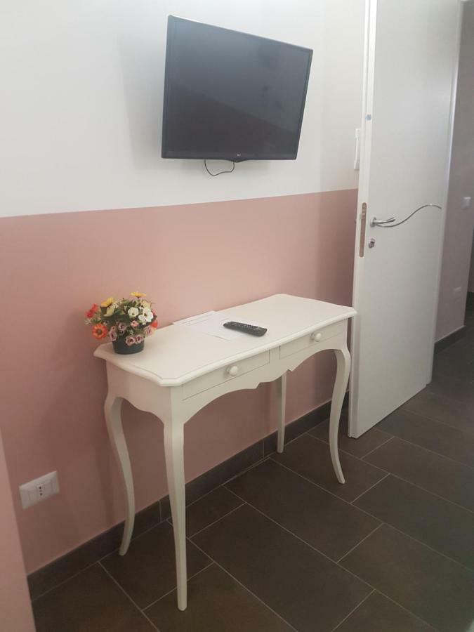 Gradoni Di Chiaia Twenty Three Bed & Breakfast Naples Exterior photo