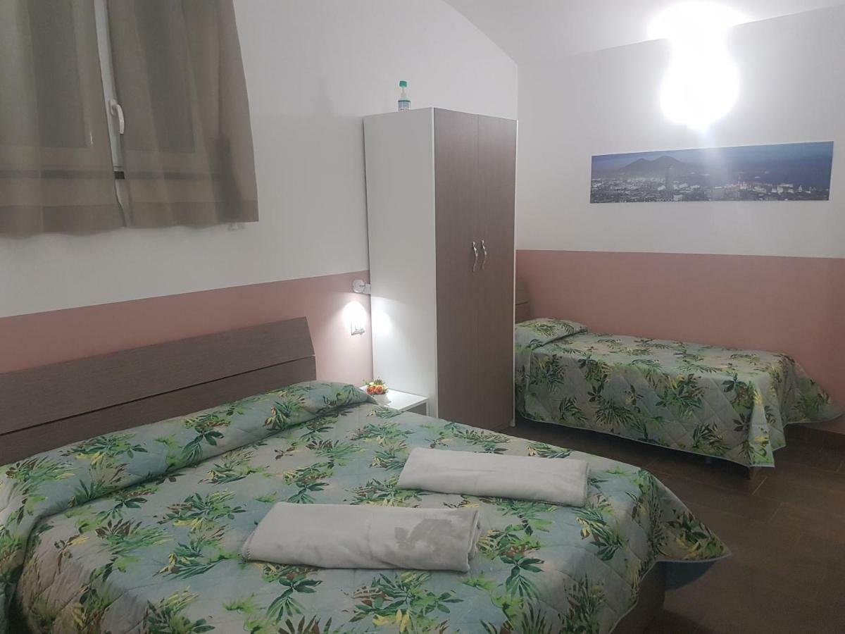 Gradoni Di Chiaia Twenty Three Bed & Breakfast Naples Exterior photo